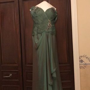 Gown green dress